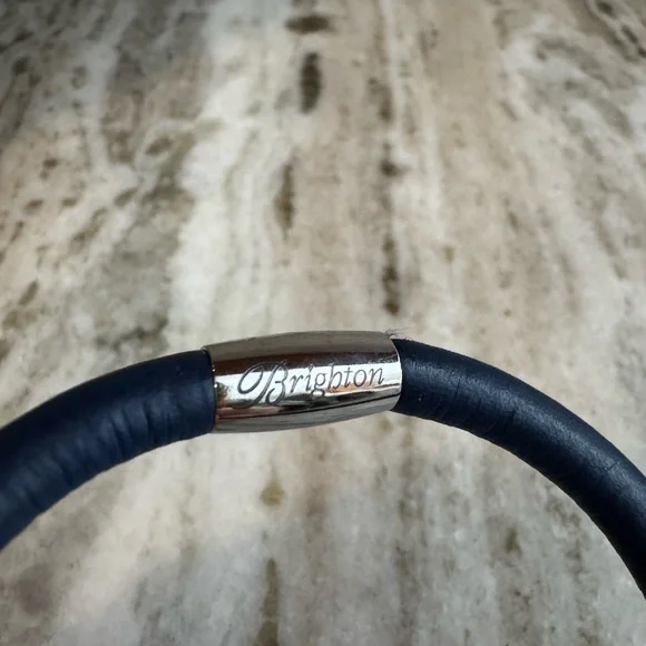 BRIGHTON Woodstock Single Dark Navy Magnetic Bracelet - Picture 2 of 3